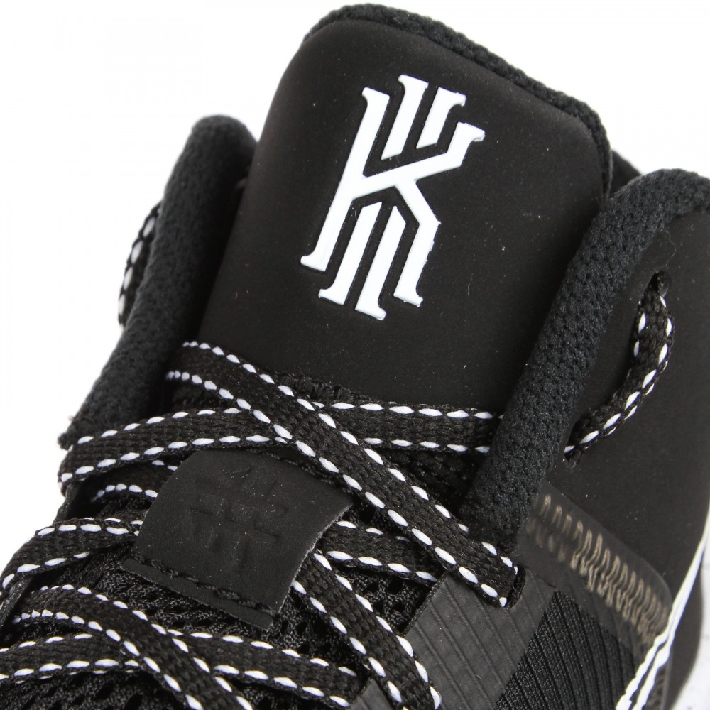 Кросівки баскетбольні Nike Kyrie Flytrap 4 (CT1972-001)