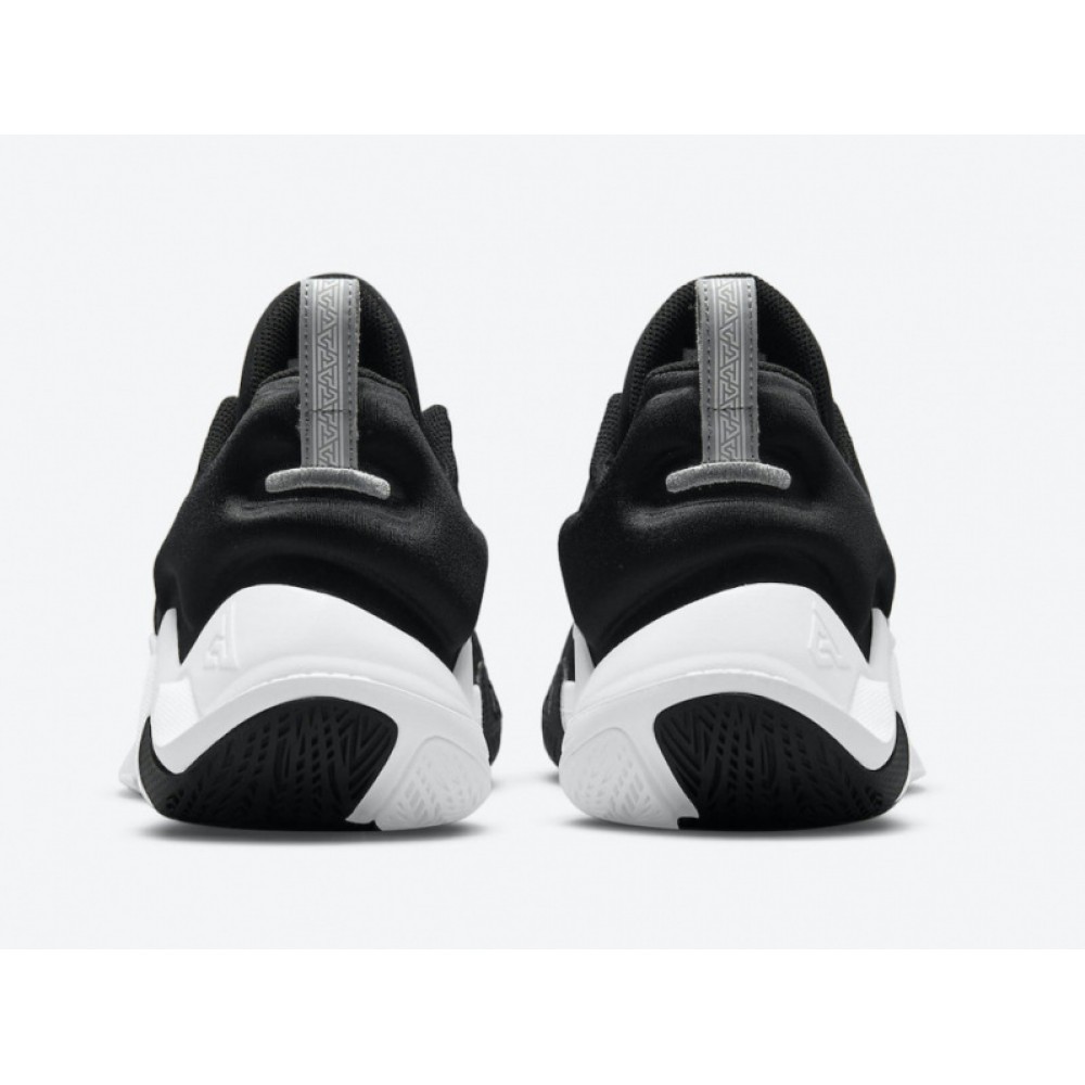 Кросівки баскетбольні Nike Giannis Immortality (CZ4099-010)