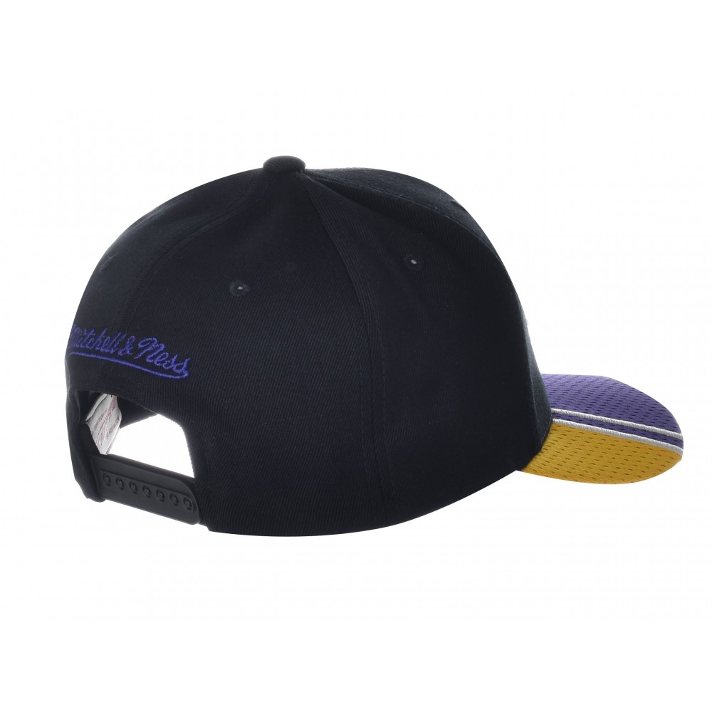 Кепка-бейсболка Mitchell &amp; Ness Los Angeles Lakers Cap (MN-NBA-FA064-LALAKE-BLKYEL)
