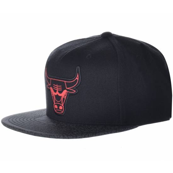 Кепка-снепбек Mitchell & Ness NBA Chicago Bulls Snapback (MN-NBA-FA068-CHIBUL-BLK)