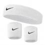 Набір: пов'язка на голову Nike Swoosh Headband 1 шт. і напульсник Nike Swosh Wristbands 2 шт. білий (N.NN.07.101.OS) Набір: пов'язка на голову Nike Swoosh Headband 1 шт. і напульсник Nike Swosh Wristbands 2 шт. білий (N.NN.07.101.OS)