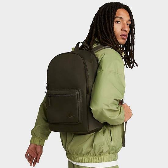 Рюкзак спортивний міський Nike EugeneHeritage Backpack (DB3300-355) Рюкзак спортивний міський Nike EugeneHeritage Backpack (DB3300-355)