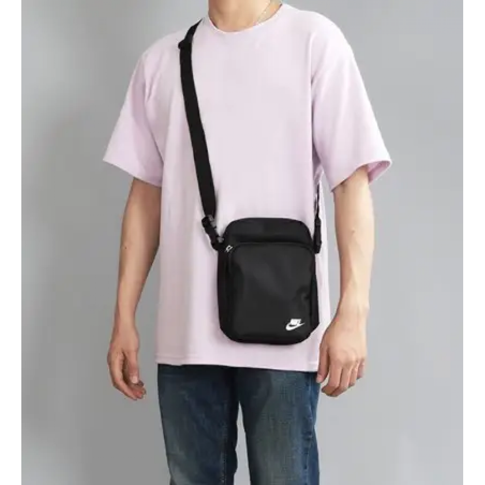 Сумка Nike Heritage Cross-Body Bag 4 л для зберігання дрібних предметів (DB0456-010)