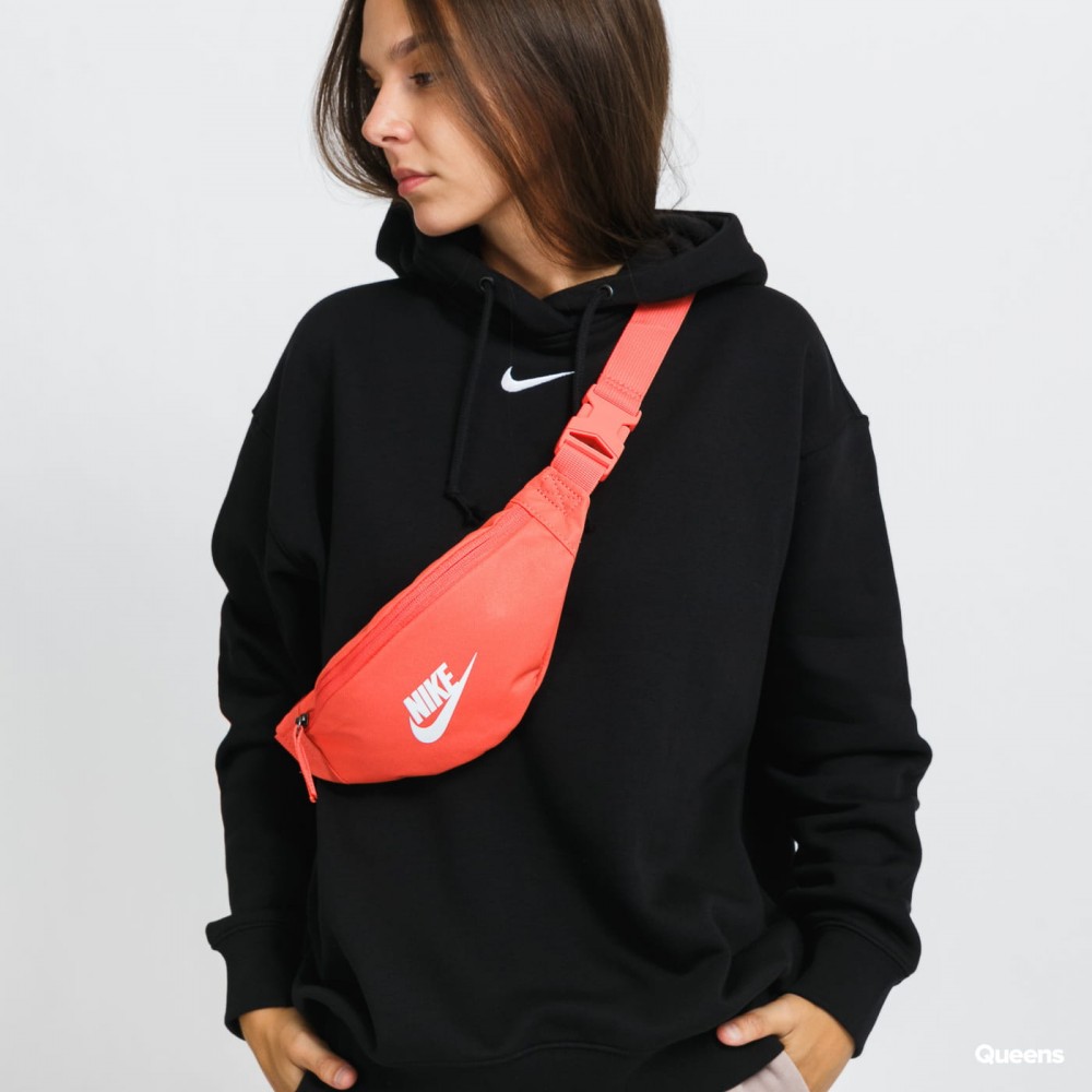 Сумка-бананка на пояс Nike Heritage Waistpack для зберігання дрібних предметів (DB0488-010)