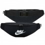 Сумка-бананка на пояс Nike Heritage Waistpack 3 л для зберігання дрібних предметів (DB0490-010) Сумка-бананка на пояс Nike Heritage Waistpack 3 л для зберігання дрібних предметів (DB0490-010)