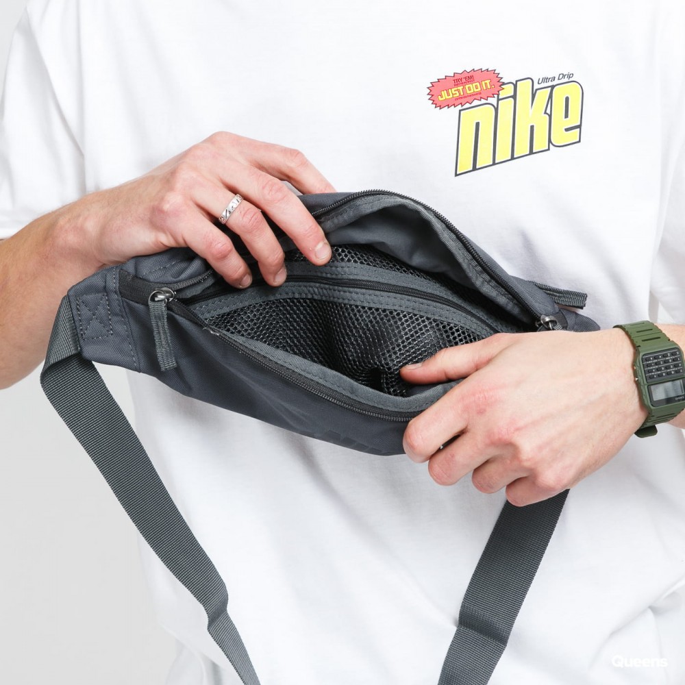Сумка-бананка на пояс Nike Heritage Waistpack для зберігання дрібних предметів (DB0490-068)