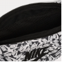 Сумка-бананка на пояс Nike Heritage Waistpack 3 л для зберігання дрібних предметів (FD5593-010)