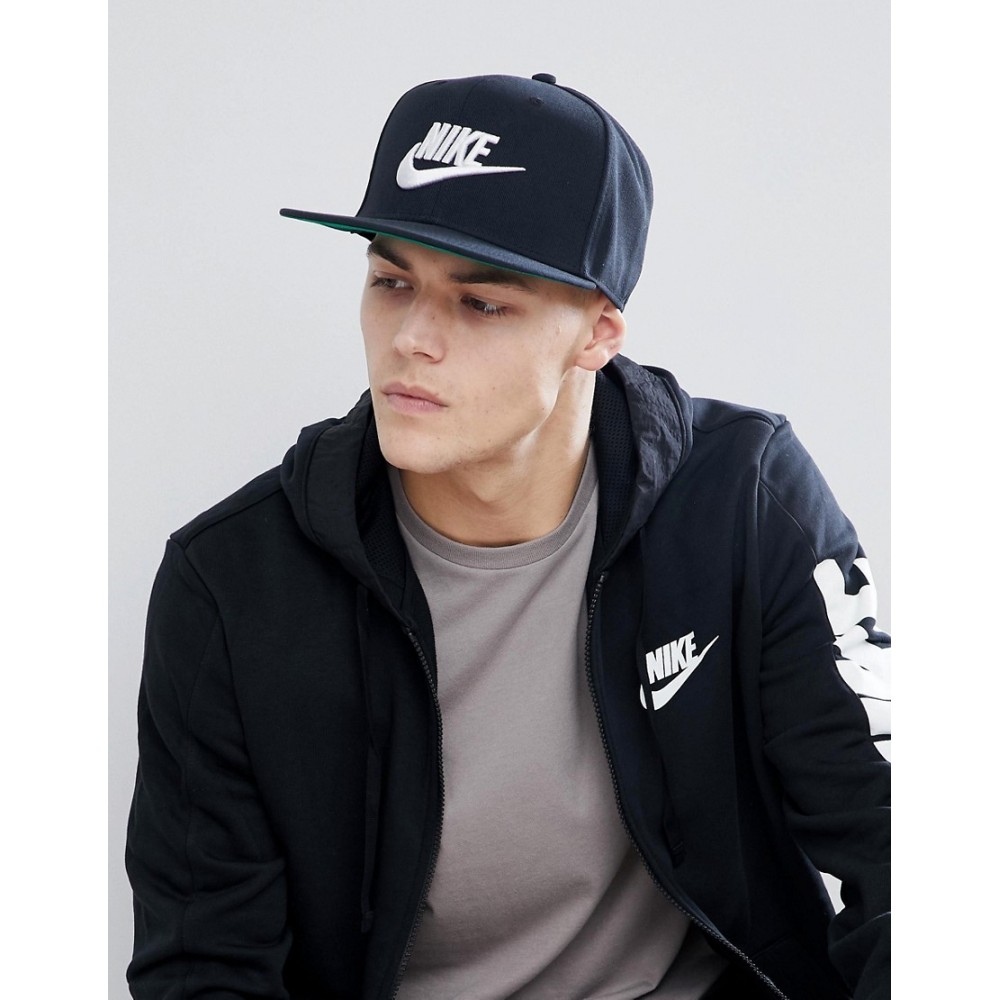 Кепка з прямим козирком Nike Futura Snapback 6-панельний снепбек (891284-010)