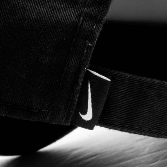 Кепка-бейсболка Nike Heritage 86 Swoosh Essential Cap (943091-010)