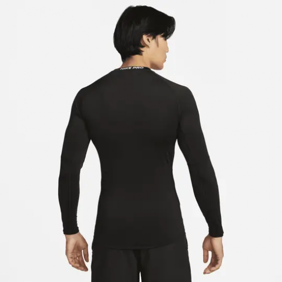 Футболка компресійна Nike Pro Men's Dri-FIT Tight Long-Sleeve Fitness Top (FB7919-010)