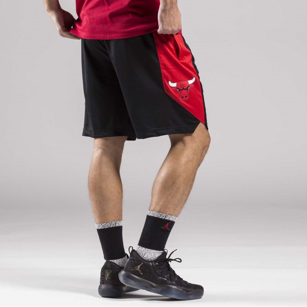 Шорти баскетбольні Nike NBA Chicago Bulls Short Practice 18 розмір L, XL (AJ5056-010)