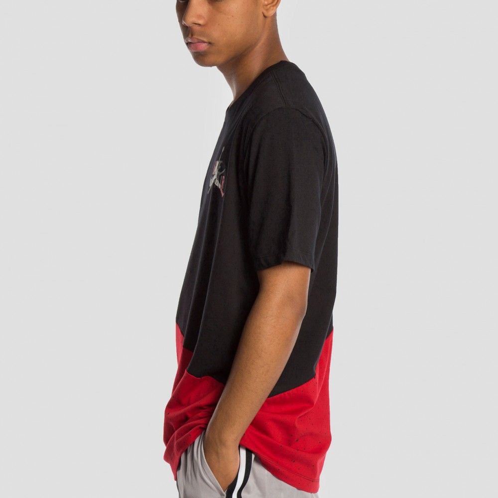 Футболка чоловіча Jordan Classics Mash-Up Tee (CU4560-010)