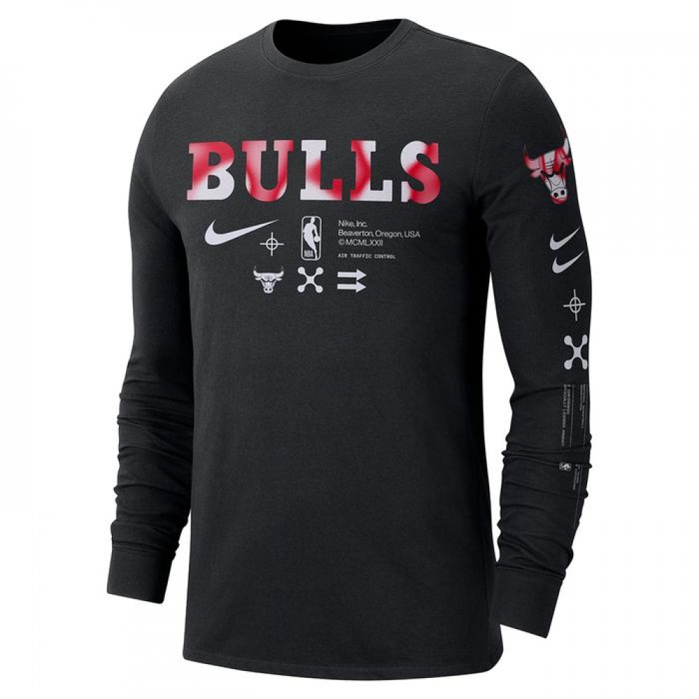Футболка баскетбольна Nike Chicago Bulls NBA Long-Sleeve Men's T-Shirt (DZ0339-010)