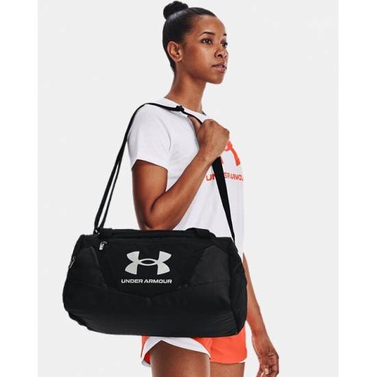 Сумка спортивна Under Armour Undeniable 5.0 XS Duffle Bag 23 л чорна (1369221-001)