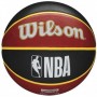 М'яч баскетбольний Wilson NBA Atlanta Hawks Outdoor розмір 7 гумовий (WTB1300XBATL) М'яч баскетбольний Wilson NBA Atlanta Hawks Outdoor розмір 7 гумовий (WTB1300XBATL)