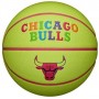Баскетбольний м’яч Wilson NBA Team Neon Chicago Bulls розмір 7 композитна шкіра (WZ4037402XB) — оригінал