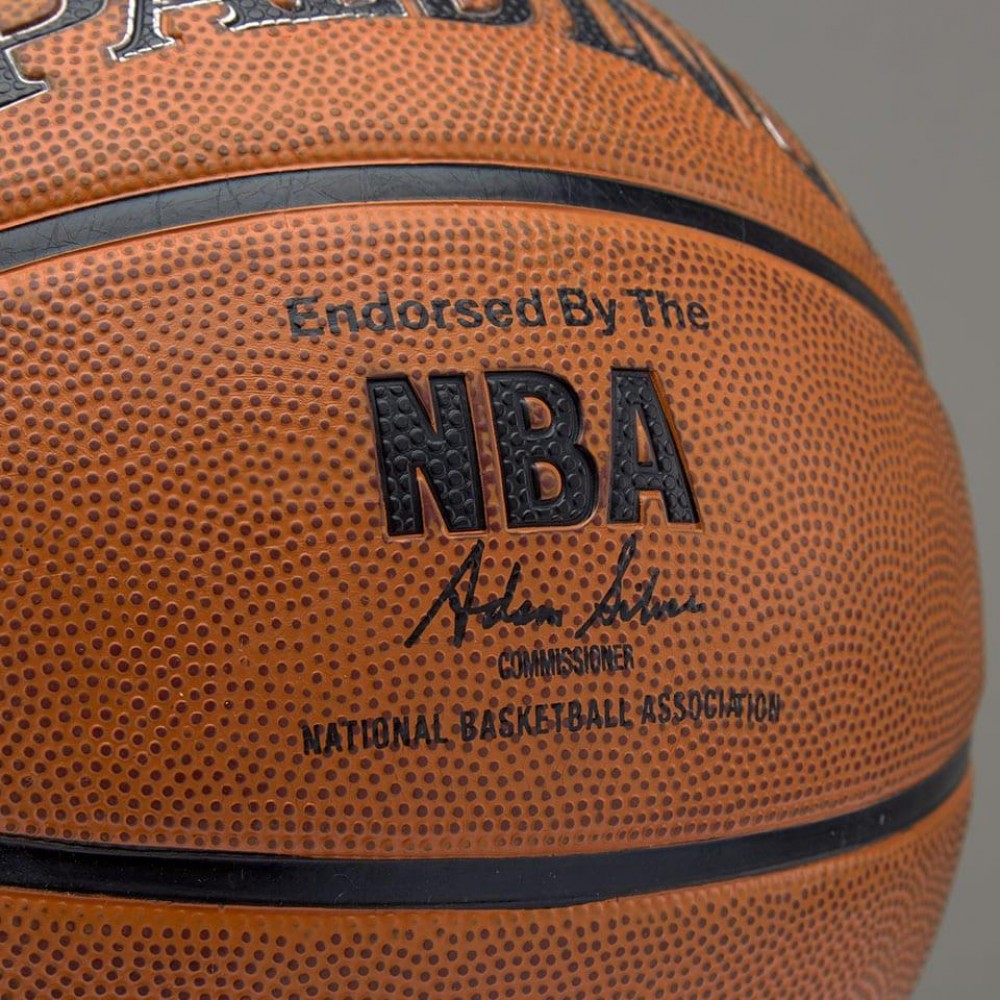 Баскетбольний м'яч Spalding NBA Platinum Outdoor розмір 7 гумовий для вулиці-залу